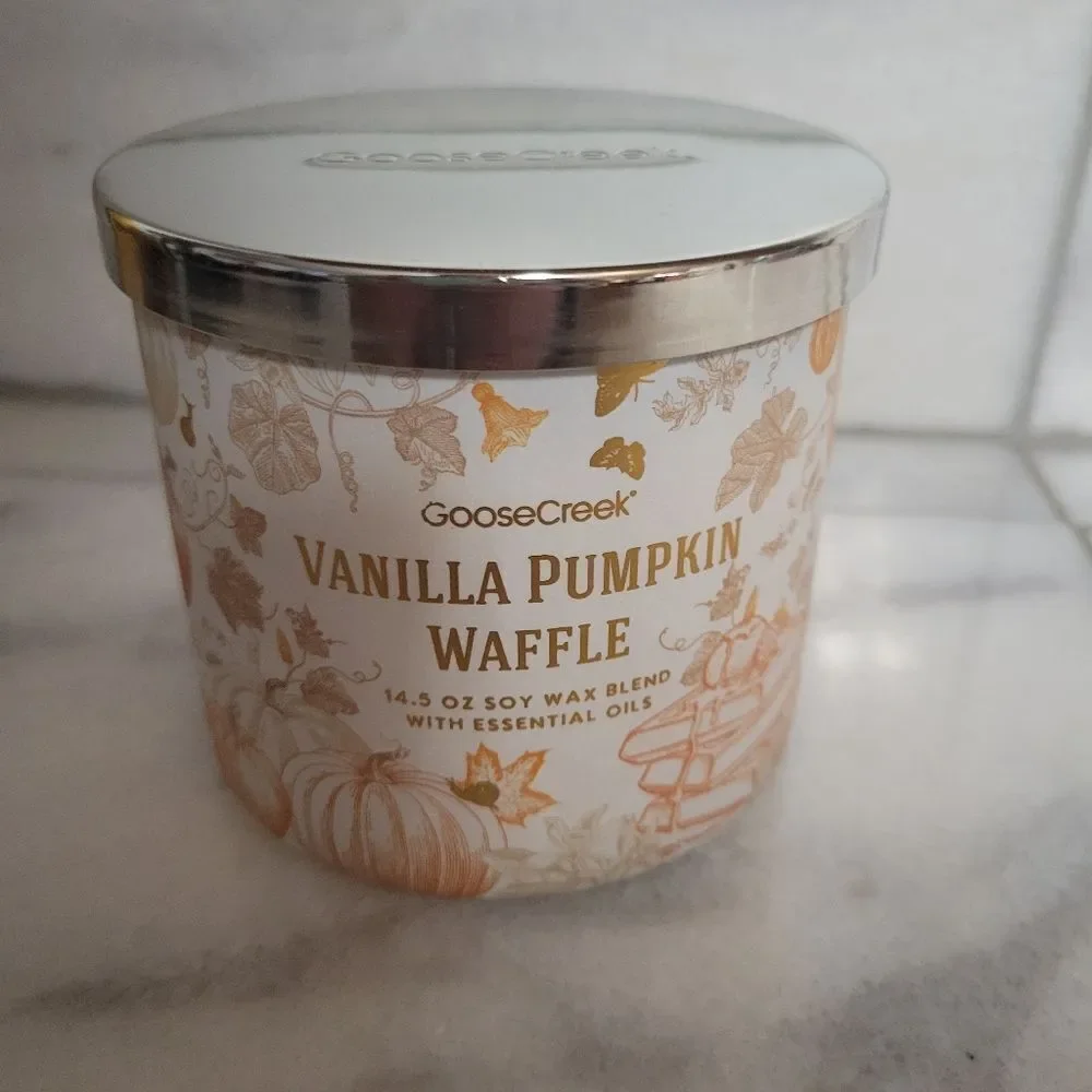 Goose Creek Vanilla Pumpkin Waffle Soy wax With Essential Oils Candle 14.5 Oz